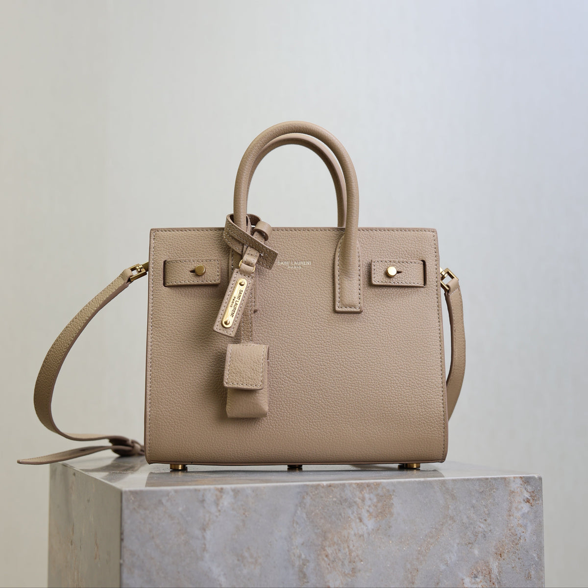 YSL 25S SAC DE JOUR 22 IN DARK BEIGE SUPPLE GRAINED CALFSKIN