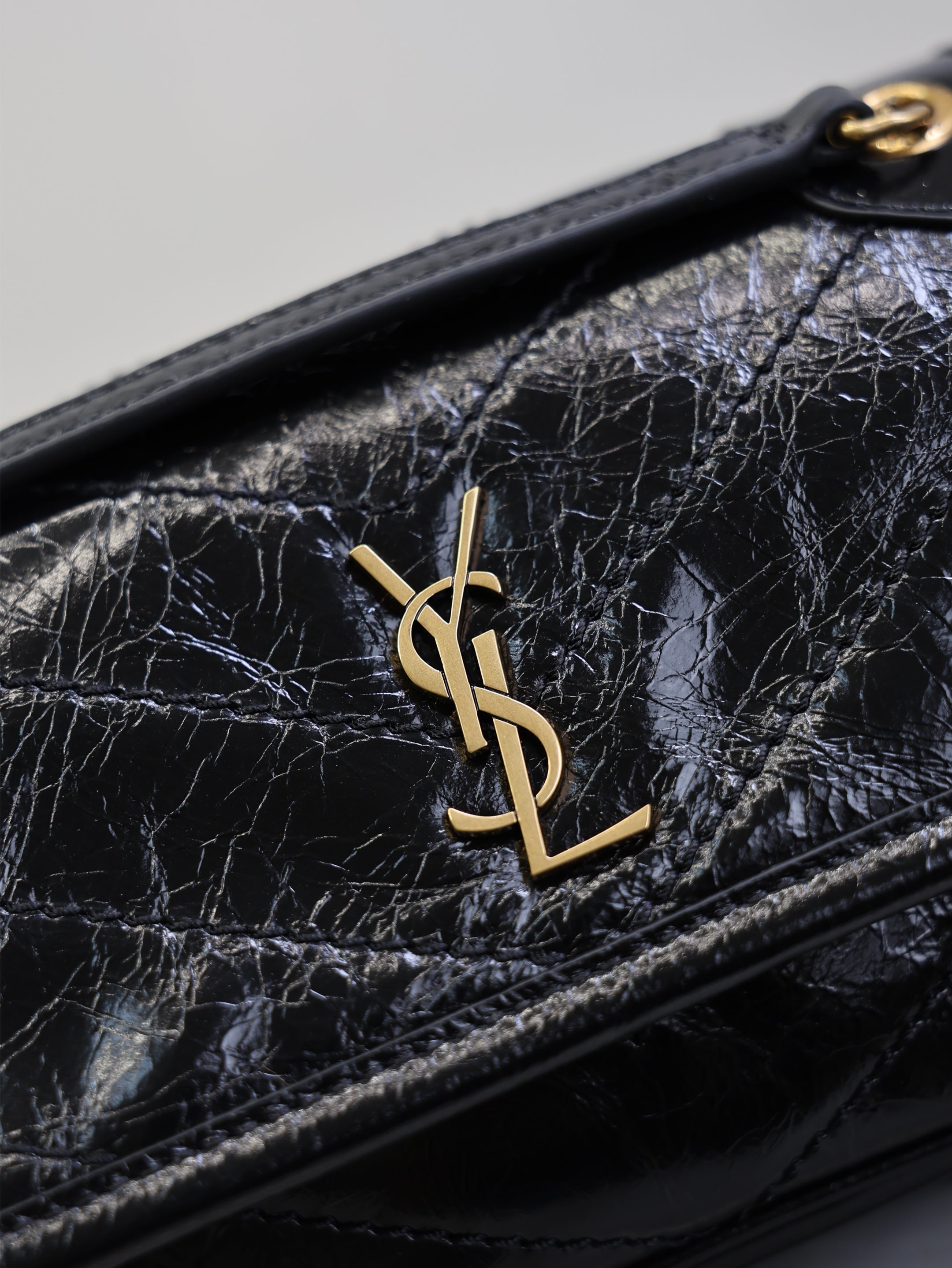 YSL 25S NIKI BAG 18 IN BLACK GLOSSY CALFSKIN GOLD HARDWARE