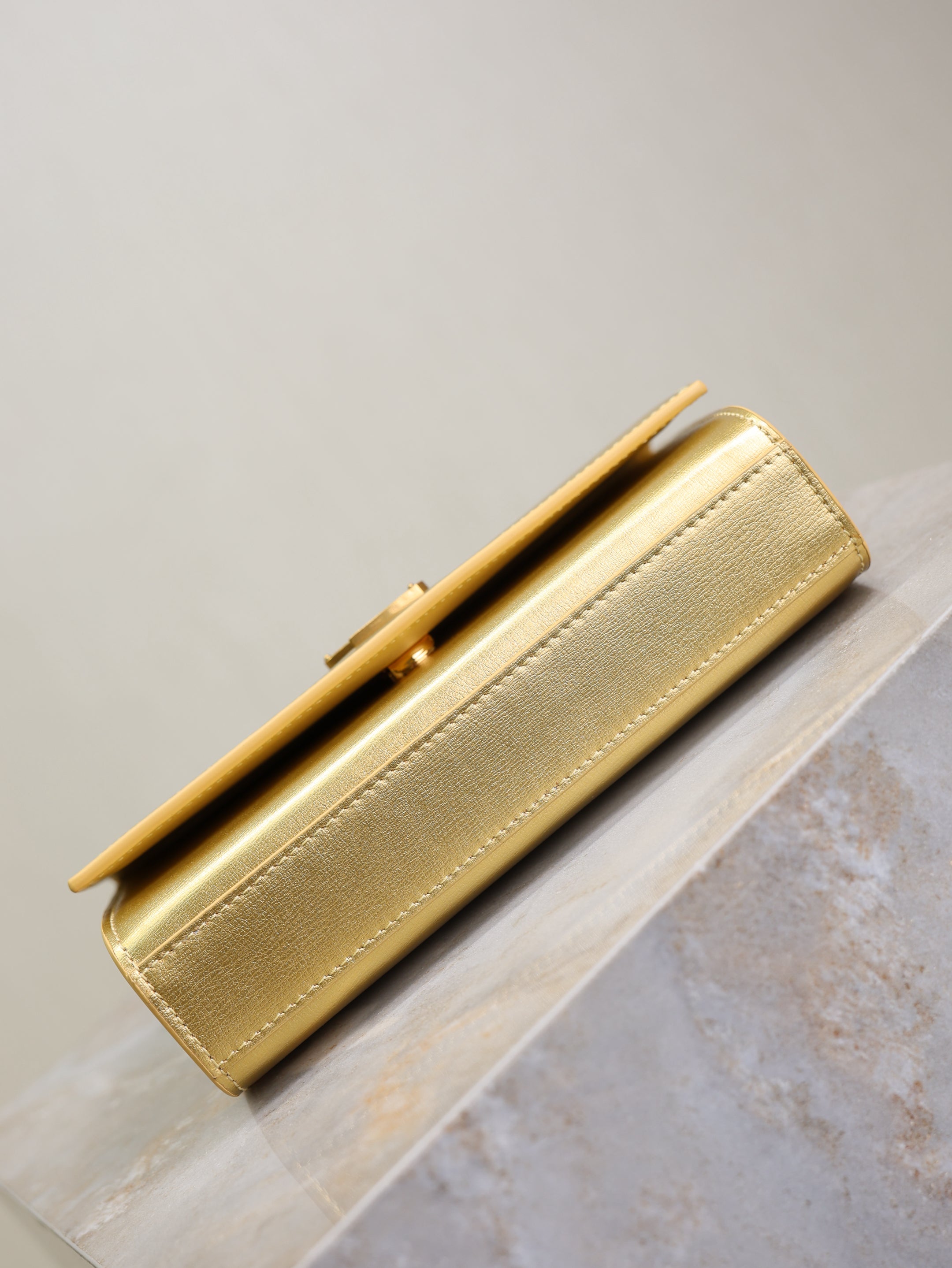 YSL 25S KATE BAG 20 IN GOLD METALLIC CALFSKIN GOLD HARDWARE