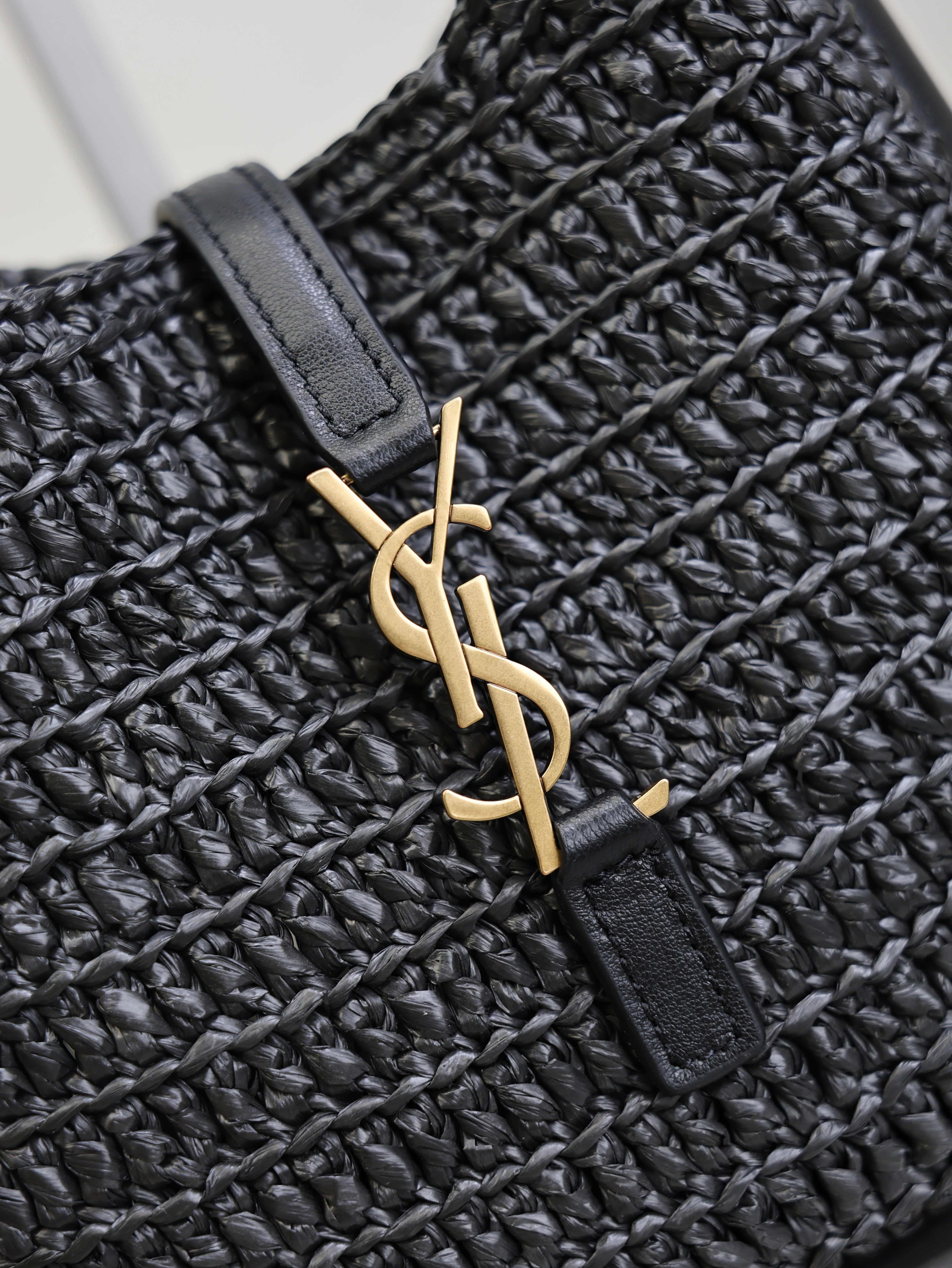 YSL 25S LE 5 À 7 SUPPLE SMALL 16 IN BLACK RAFFIA AND LEATHER GOLD HARDWARE