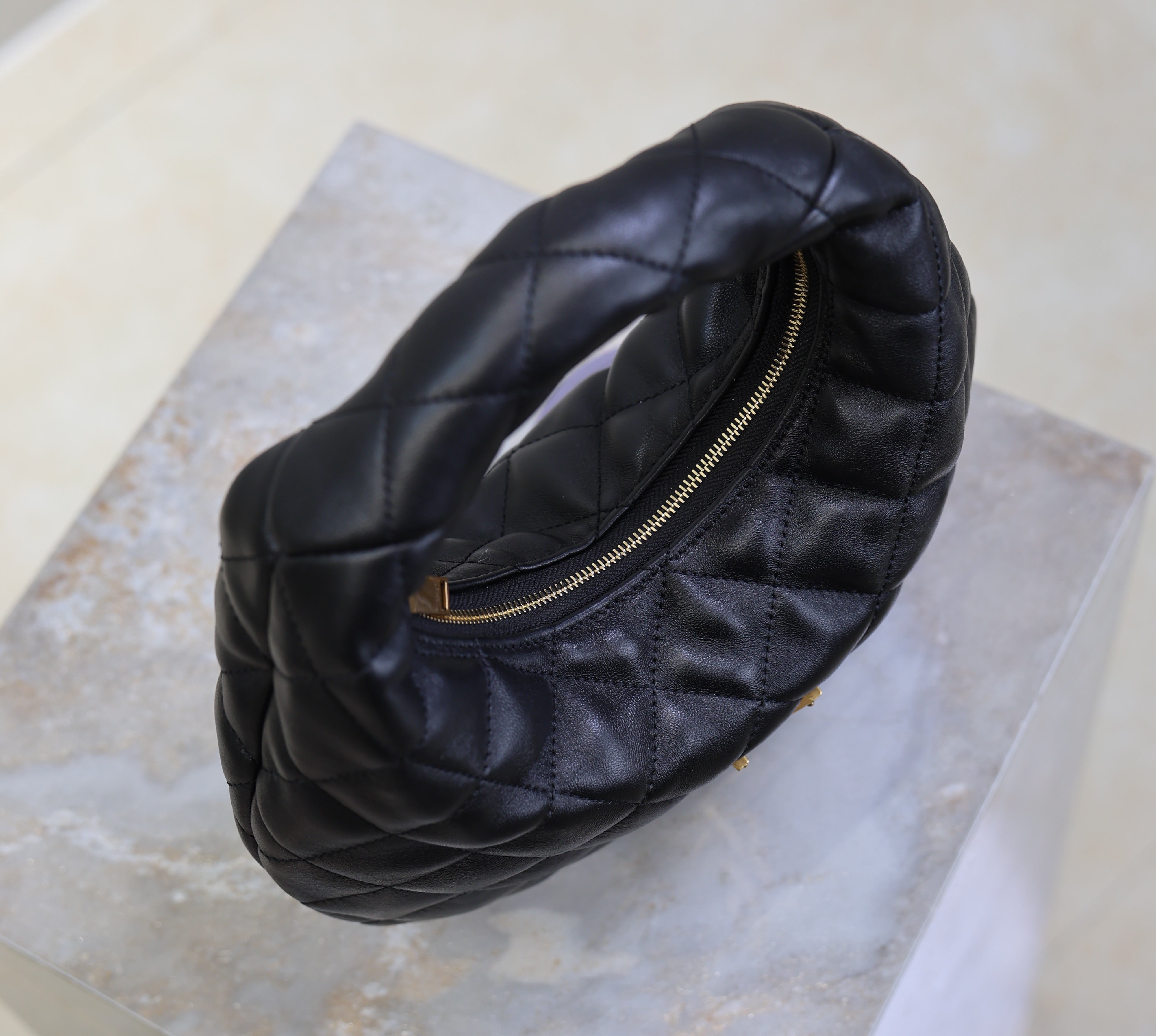 YSL 25S ICARE BABY 17 IN BLACK QUILTED CALFSKIN GOLD HARDWARE