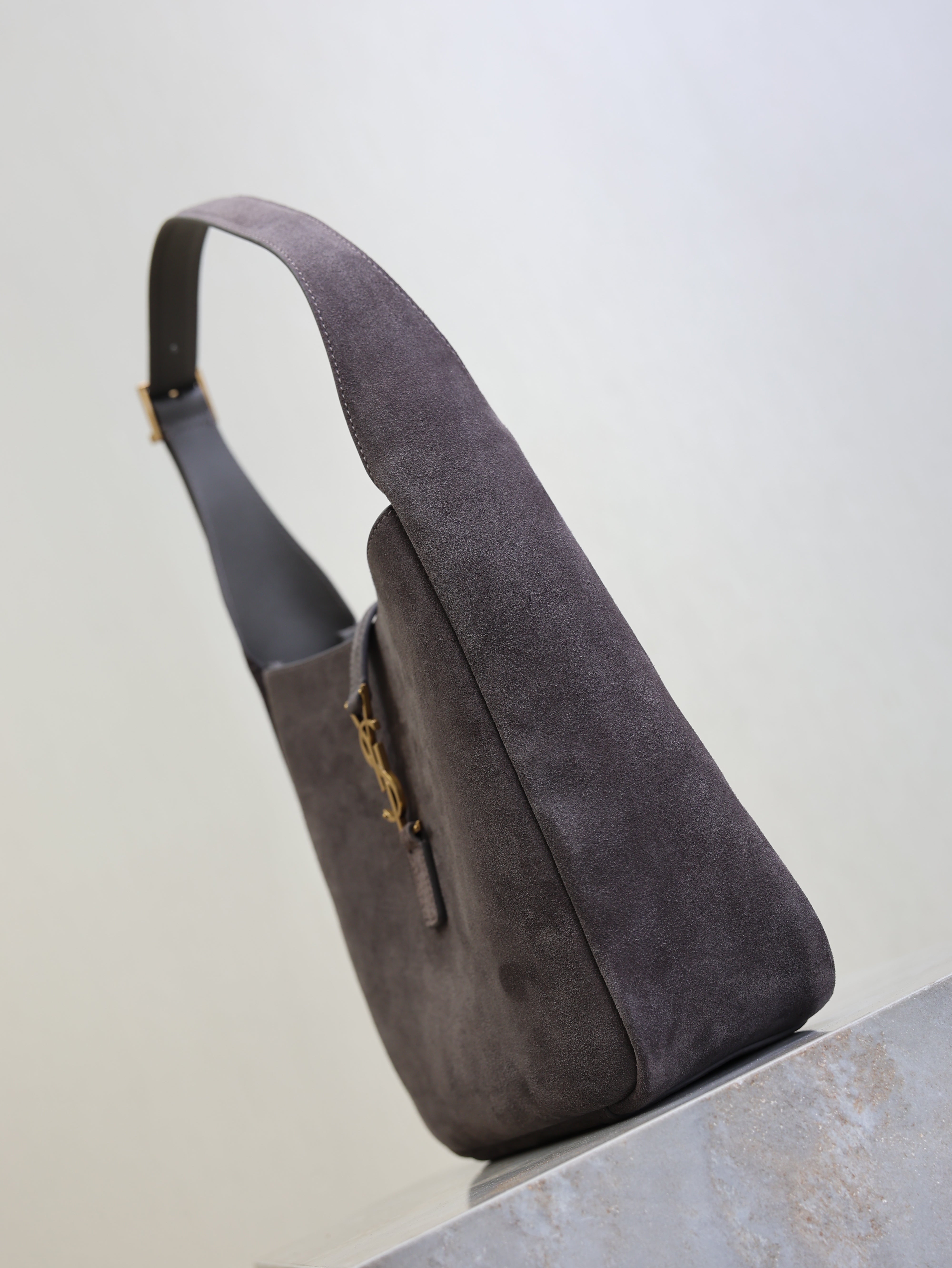 YSL 25S LE 5 À 7 SUPPLE SMALL 23 IN DARK GRAY SUEDE GOLD HARDWARE