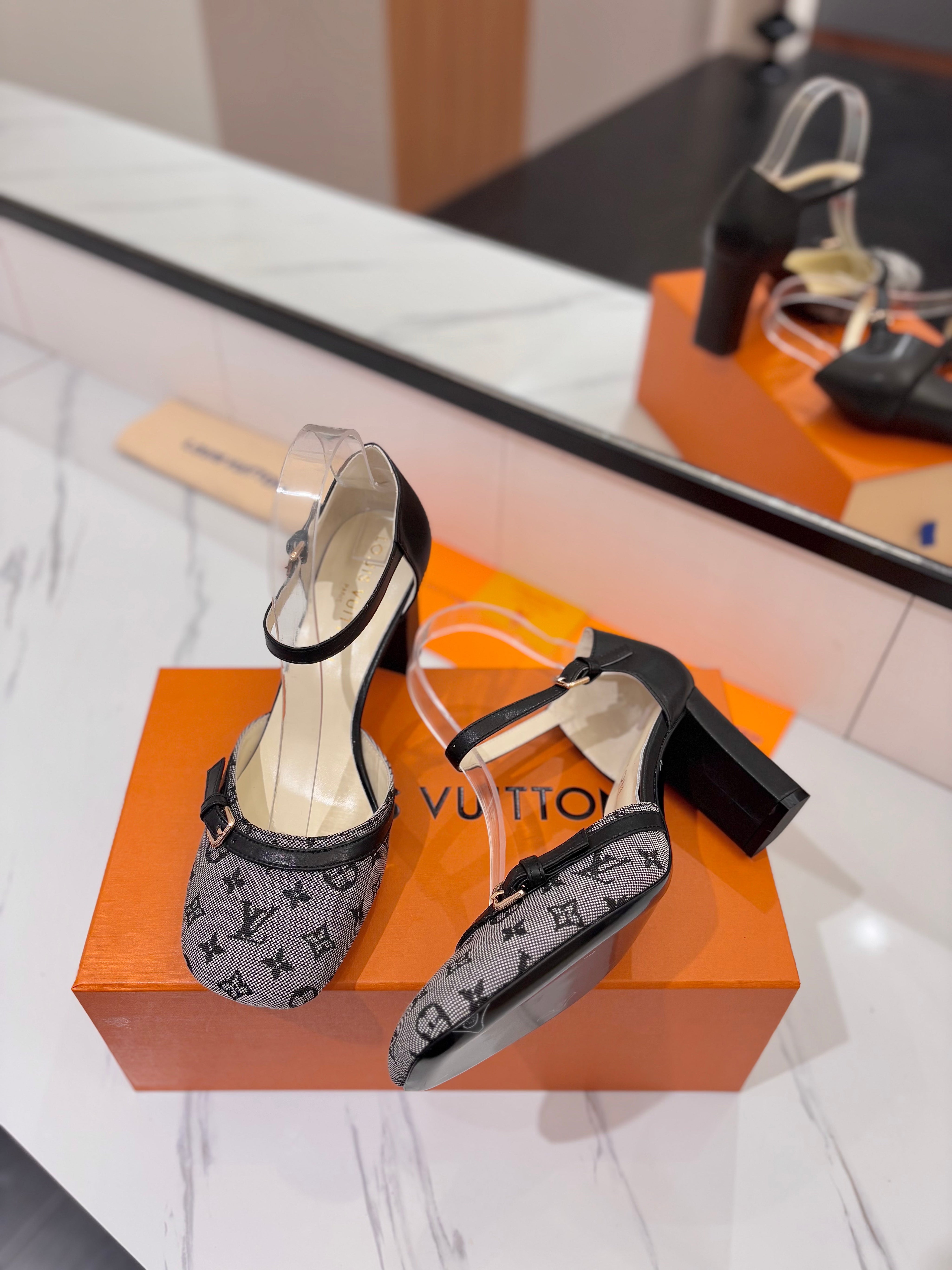 HIGH SANDALS 8 CM IN COOL GRAY MONOGRAM DENIM AND BLACK CALFSKIN