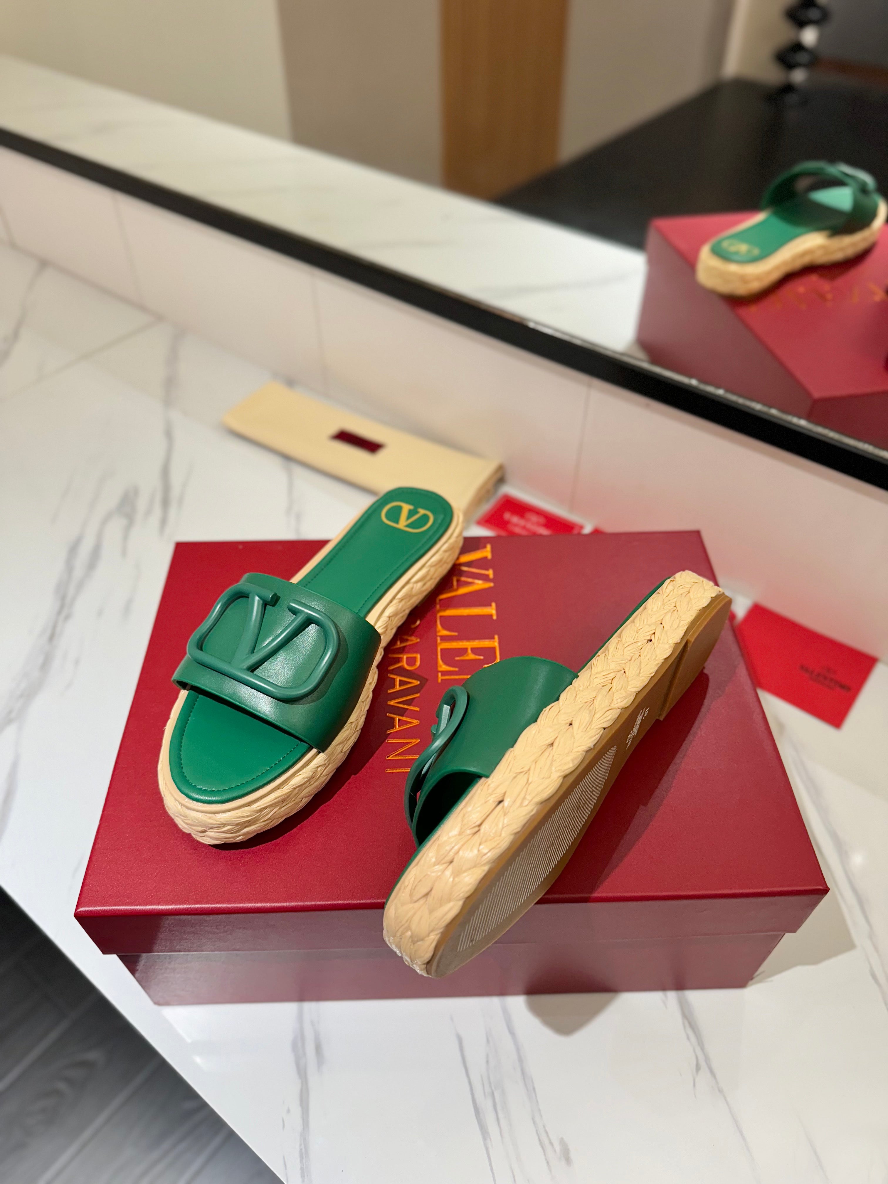 VLTN ESPADRILLE SLIDES 25S IN DARK GREEN LAMBSKIN STYLE 9