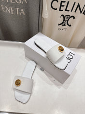 LOEWE 26S PEBBLE SLIDE IN WHITE CALFSKIN GOLD HARDWARE