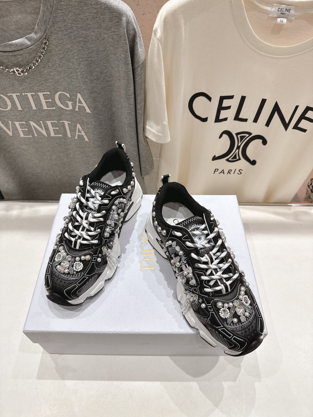 DIOR 25S SNEAKER IN BLACK LAMBSKIN AND MESH FABRIC WITH PEARL DETAILING