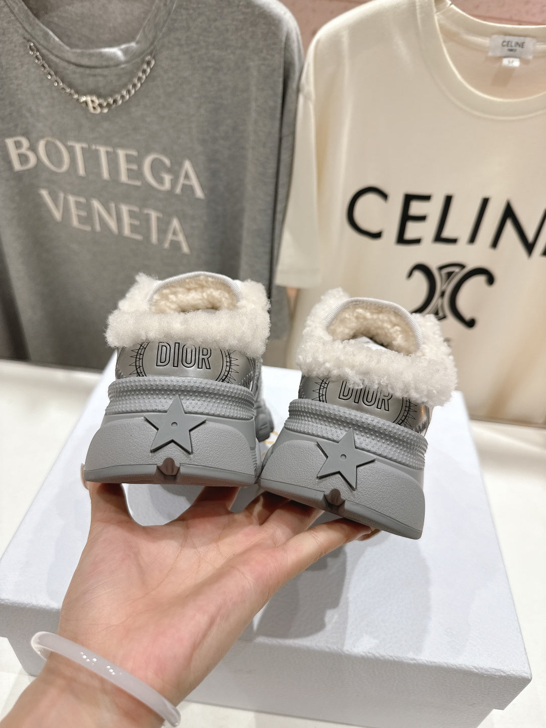 DIOR CHRONO SNEAKER 25S IN SILVER LAMBSKIN AND MESH FABRIC STYLE 10