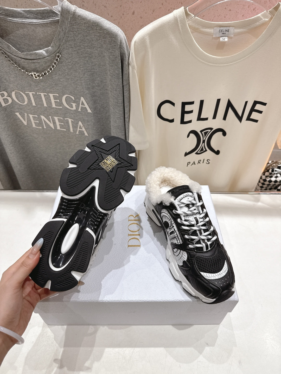 DIOR CHRONO SNEAKER 25S IN BLACK LAMBSKIN AND MESH FABRIC STYLE 4