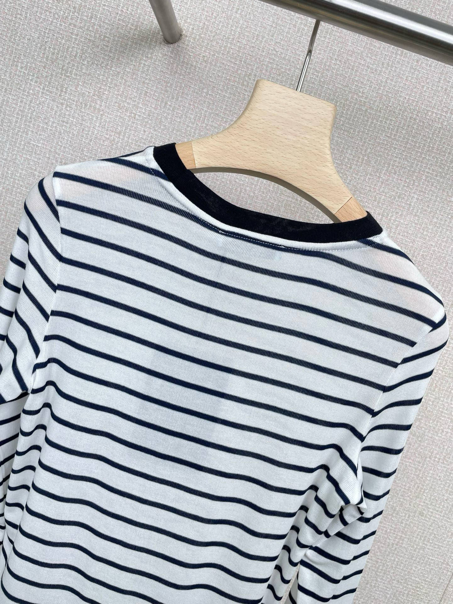 PRADA T-SHIRT STYLE 17