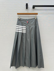 THOM BROWNE MID-LENGTH PLEATED SKIRT IN GRAY