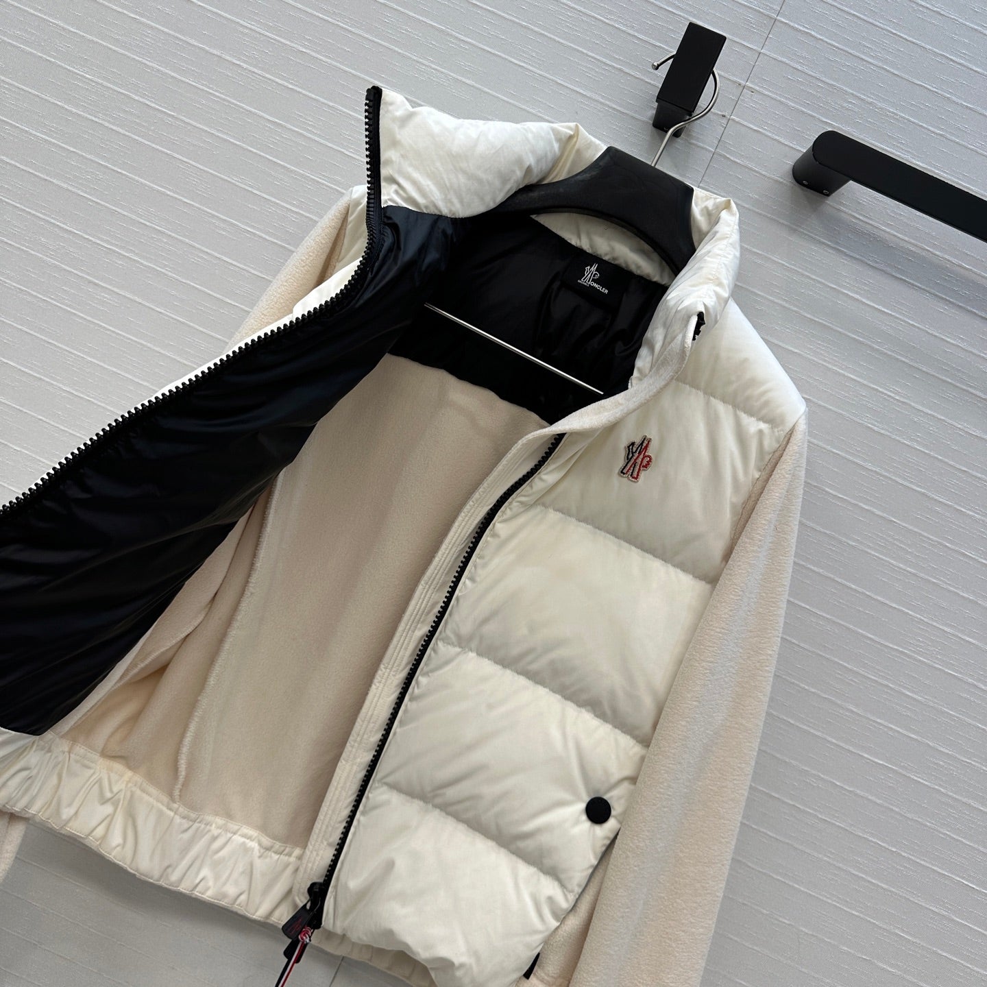 MONCLER 25S SHEARLING AND DOWN JACKET 233