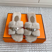 HM 25S ECLAIR SANDAL IN PALE BEIGE GRAY SHEARLING WITH SILVER HARDWARE