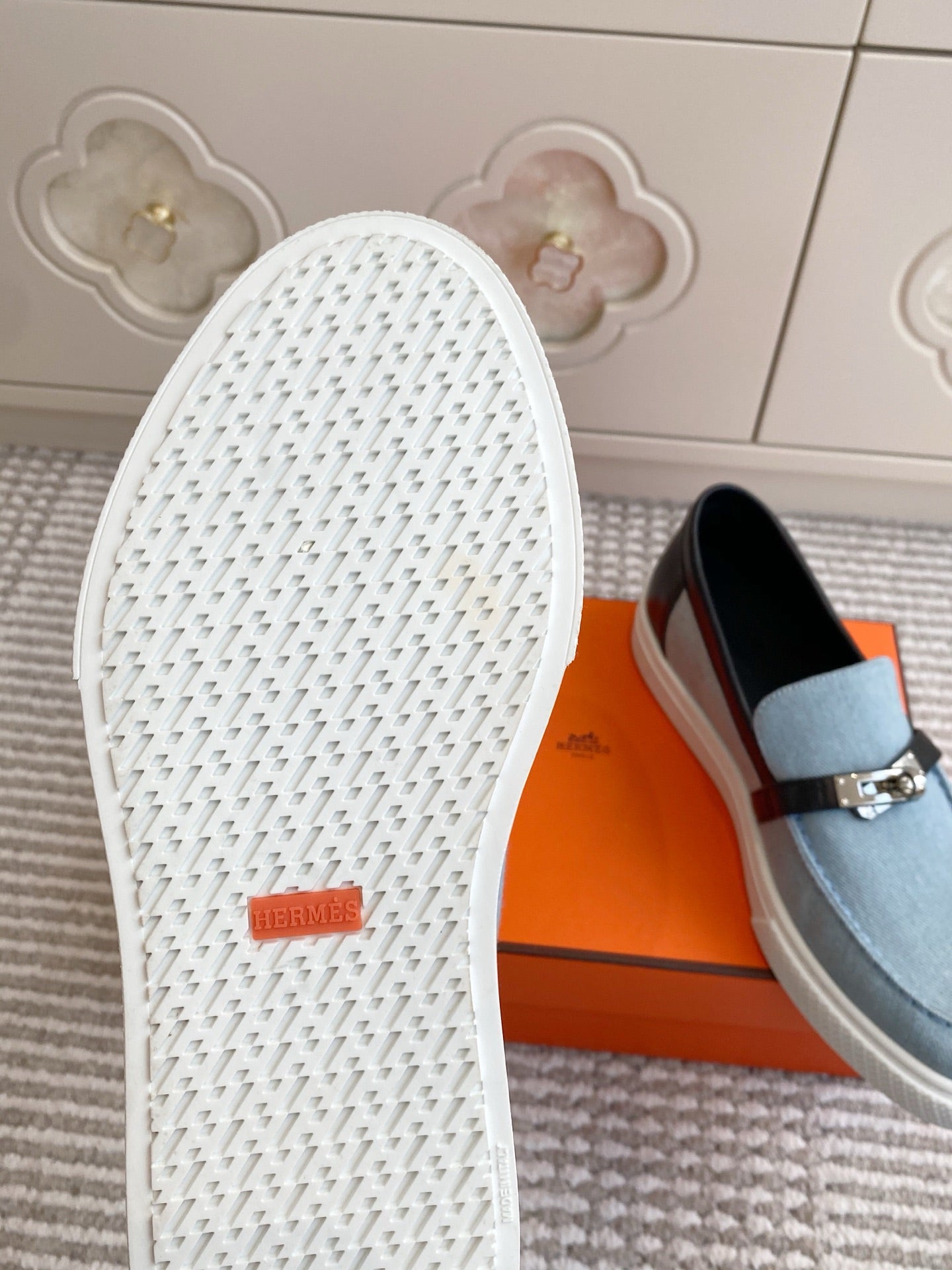 HM 25S SLIP-ON IN SKY BLUE CANVAS AND BLACK LAMBSKIN WITH SILVER HARDWARE