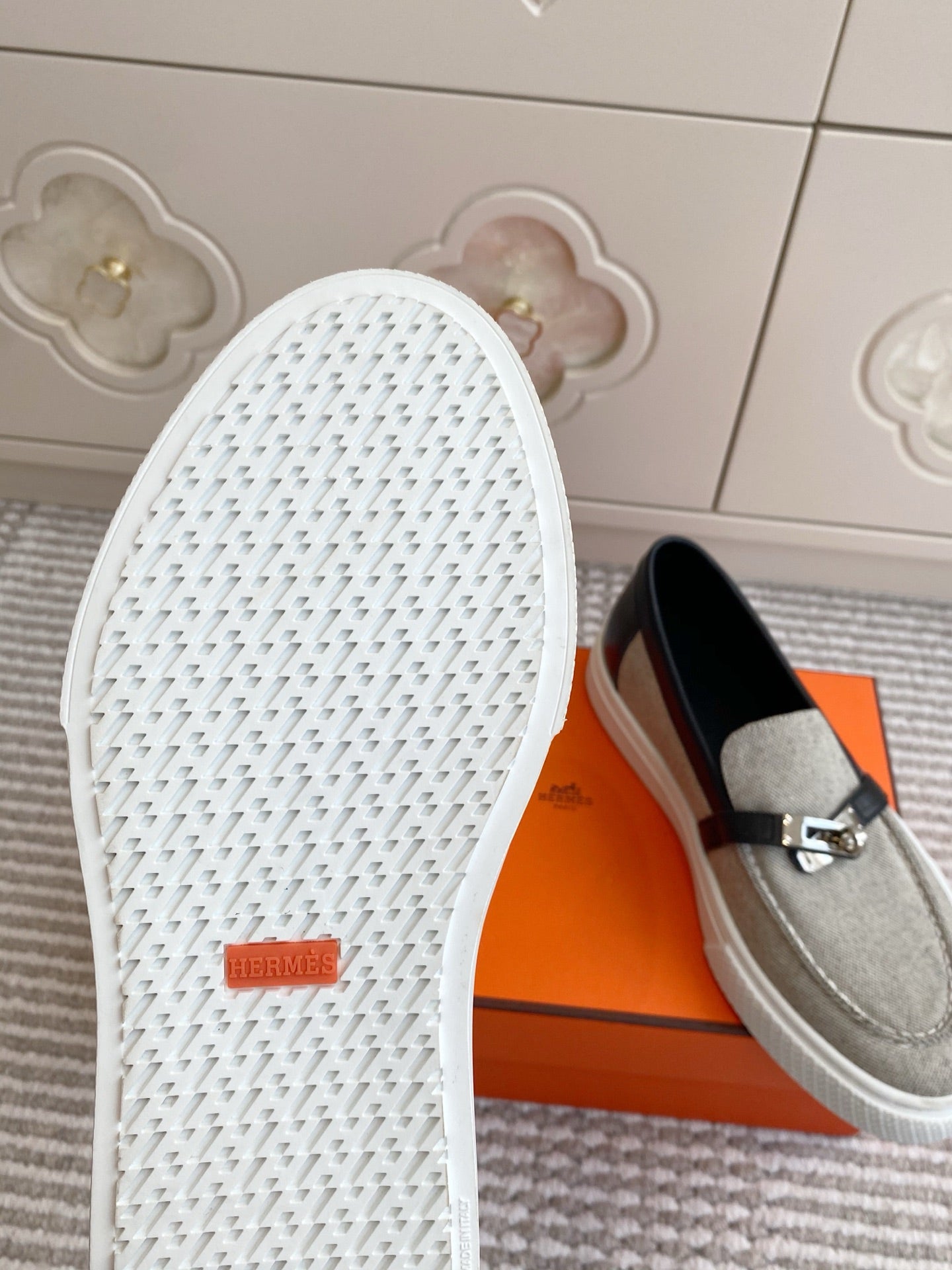 HM 25S SLIP-ON IN GREY CANVAS AND BLACK LAMBSKIN WITH SILVER HARDWARE