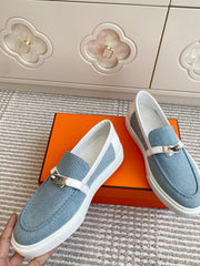 HM 25S SLIP-ON IN SKY BLUE CANVAS WITH SILVER HARDWARE