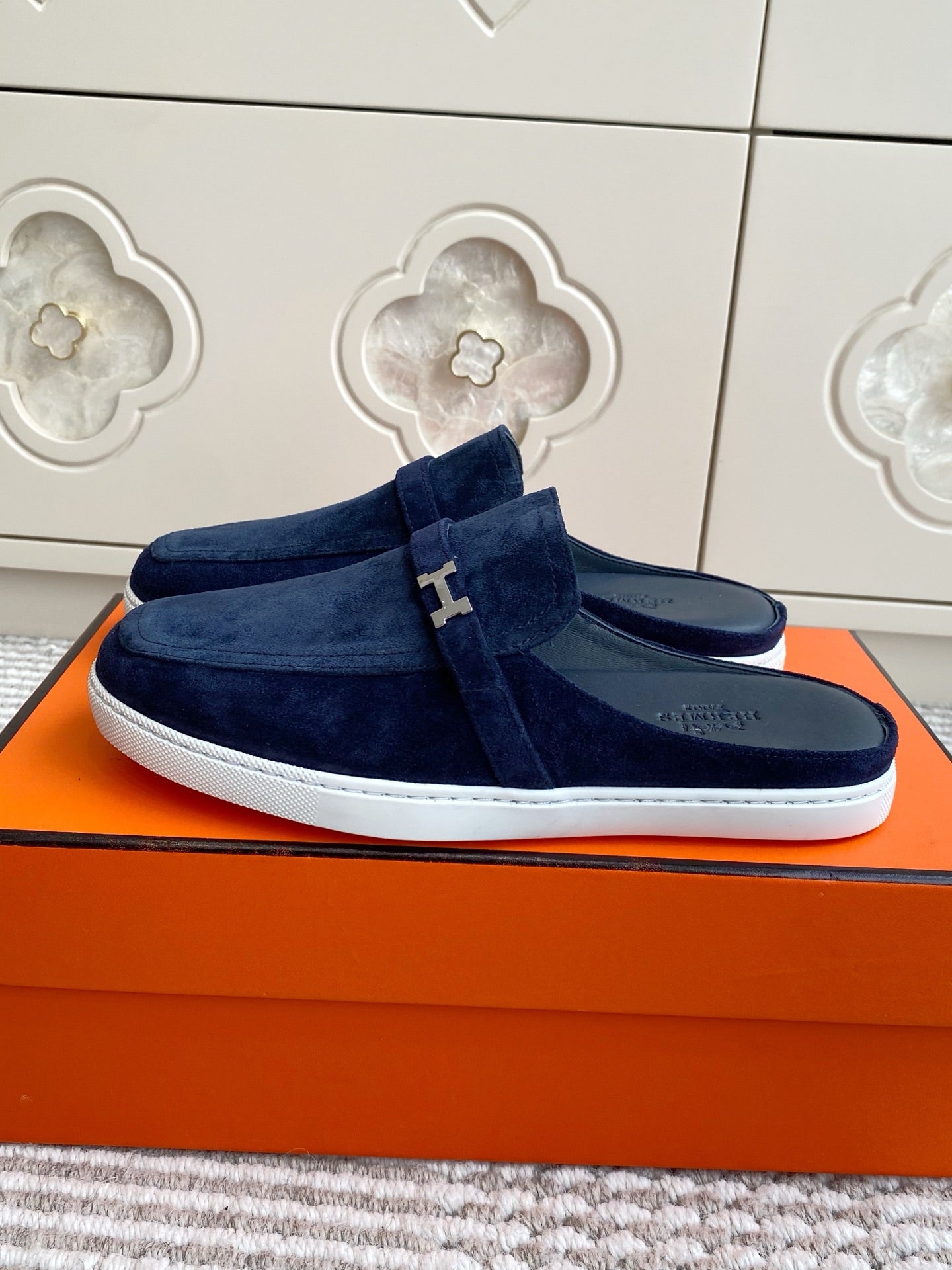 HM 25S MULES IN NAVY BLUE SUEDE WITH SILVER HARDWARE