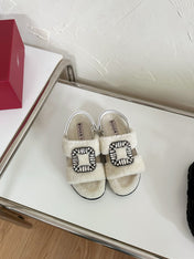 SLIDY VIV' WINTER FUR STRASS BUCKLE SANDALS IN WHITE SHEARLING