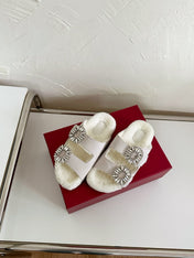 SLIDY VIV’ FUR STRASS BUCKLE MULES IN LIGHT GREY SUEDE AND CREAM SHEARLING INSOLE