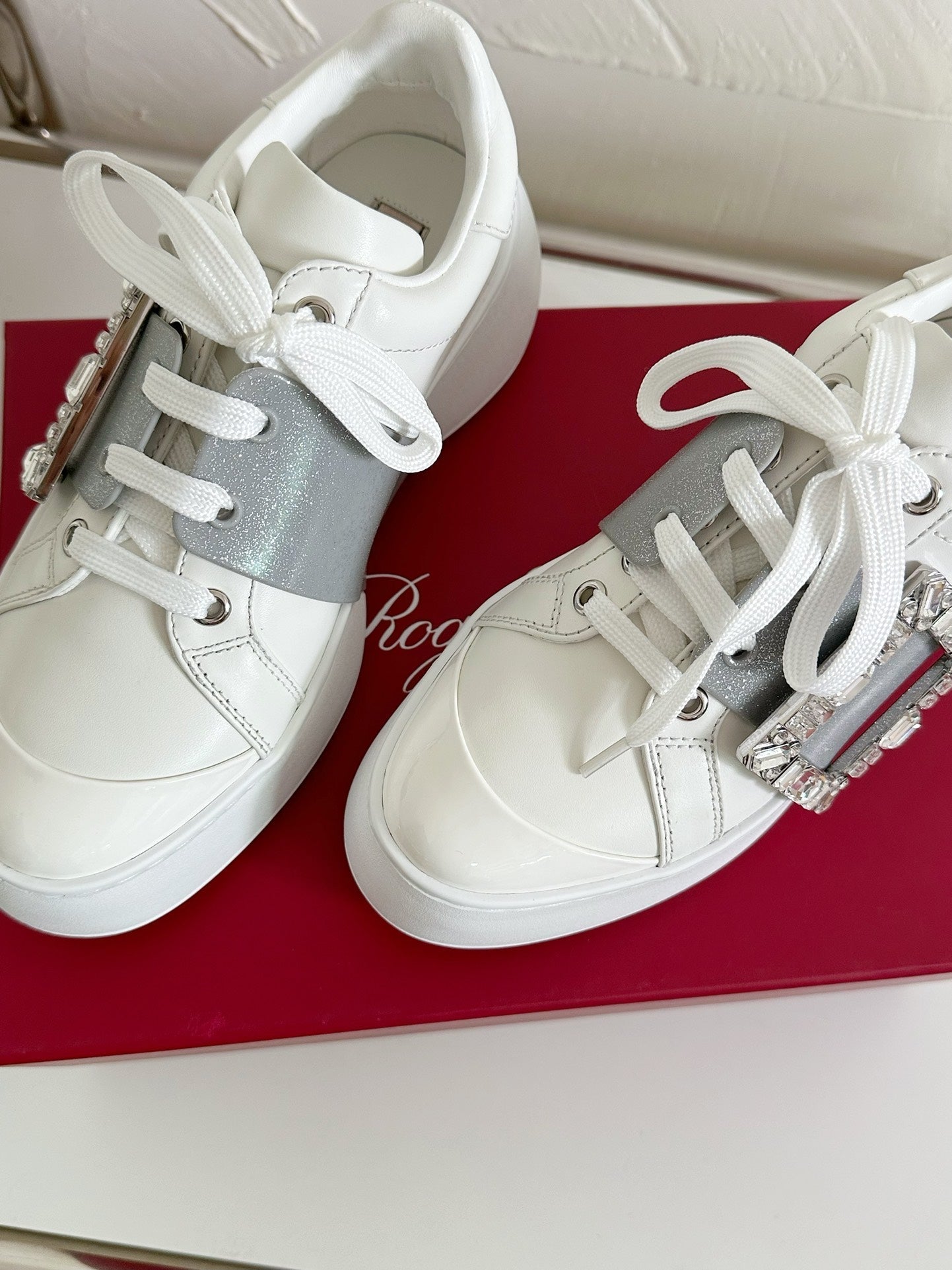VIV' SKATE SNEAKERS IN WHITE CALFSKIN SILVER GLITTER STRAP AND CRYSTAL BUCKLE