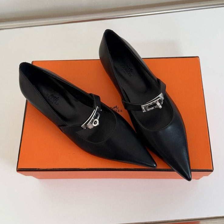 KIARA FLAT PUMP IN BLACK CALFSKIN