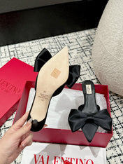 HIGH MULE IN BLACK SILK