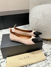 ALAIA PUMP 1 CM IN ALMOND BEIGE SUEDE MIX BLACK CALFSKIN