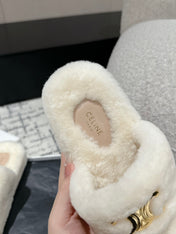 SLIPPER IN WHITE SHEARLING