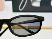 MIU SUNGLASSES IN RECTANGULAR ACETATE 646116