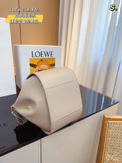 LOE 23 COMPACT HAMMOCK BAG IN SAND SATIN CALFSKIN