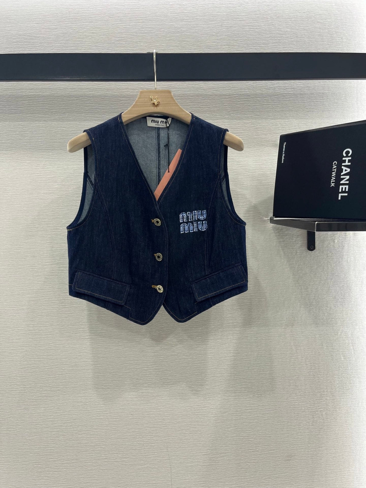 MIUMIU V-NECK BLAZER AND WIDE-LEG PANTS IN BLUE DENIM