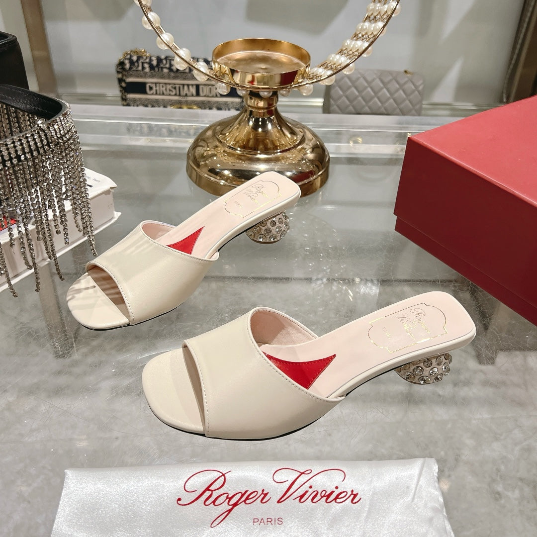 CRYSTAL HEEL MULE IN WHITE CALFSKIN