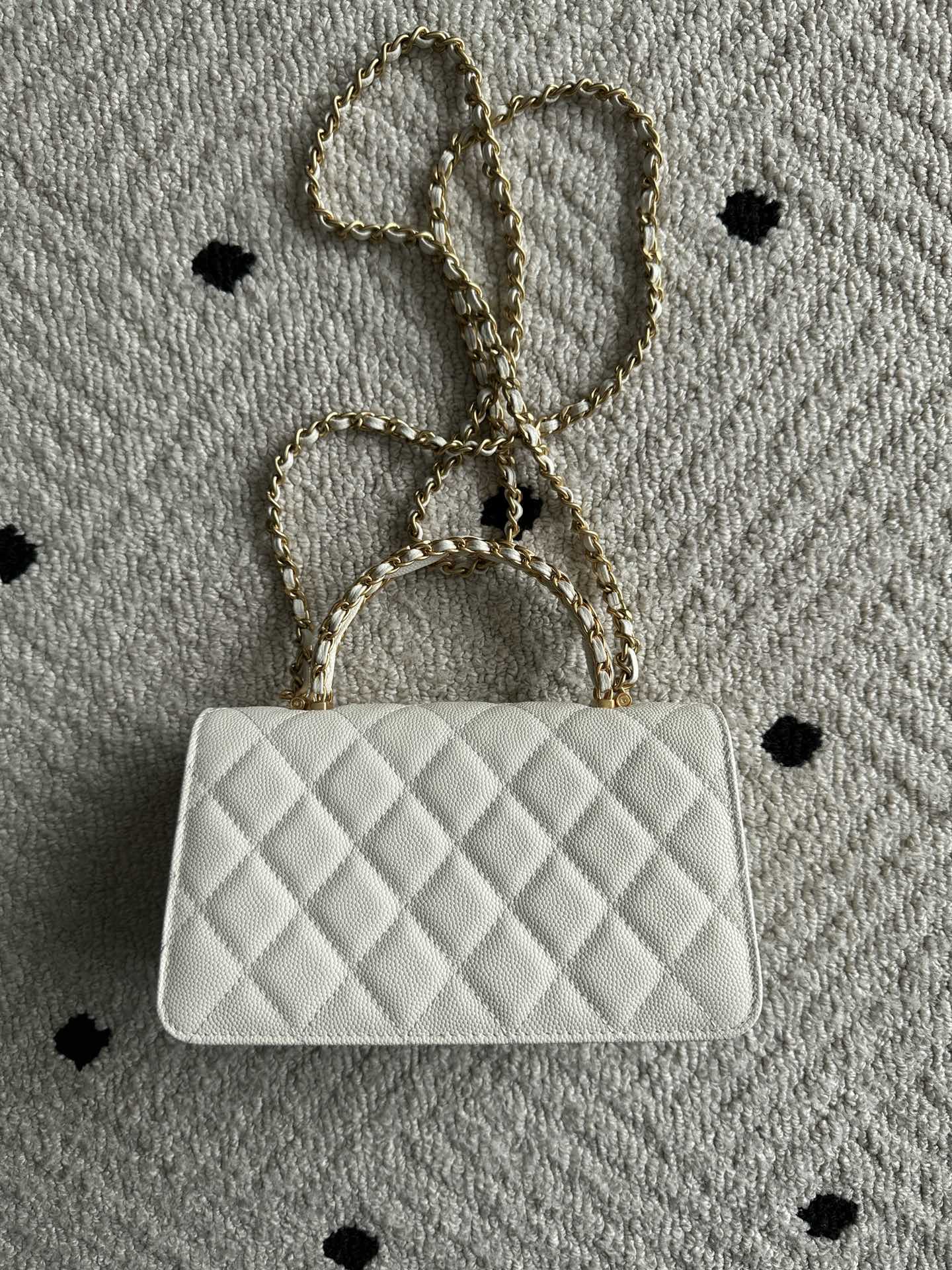 CHANEL 25S CLASSIC WALLET ON CHAIN 19 IN WHITE LAMBSKIN WITH GOLD HARDWARE