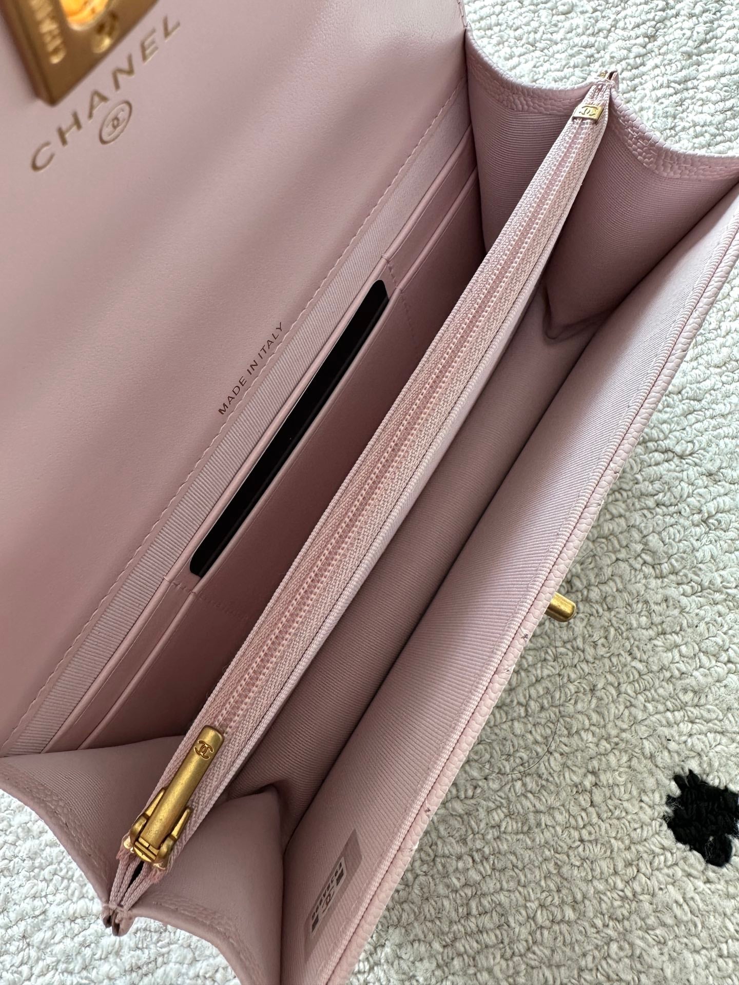 CHANEL 25S CLASSIC WALLET ON CHAIN 19 IN LIGHT PINK LAMBSKIN WITH GOLD HARDWARE