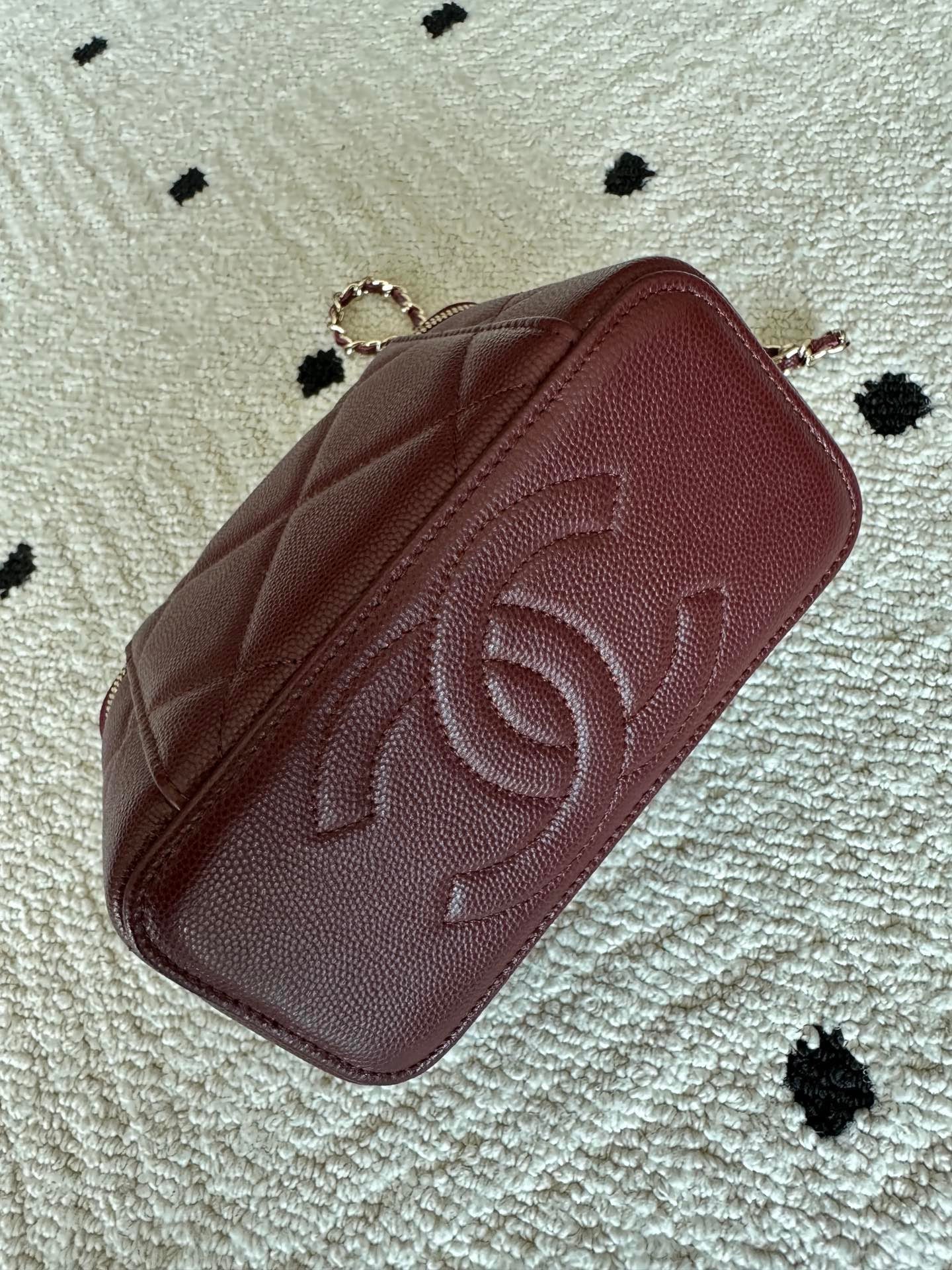 CHANEL 25S VANITY BAG 17 IN DARK RED CAVIAR LEATHER WITH GOLD HARDWARE