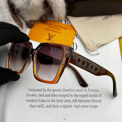 SQUARE SUNGLASS L6133 IN ACETATE FRAME EMBOSSED LOGO