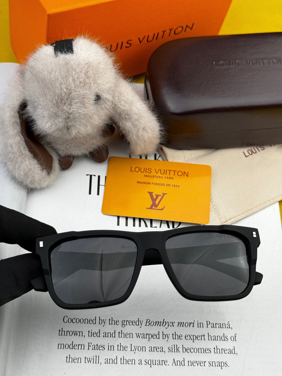 SQUARE SUNGLASS L8510 IN BLACK ACETATE FRAME