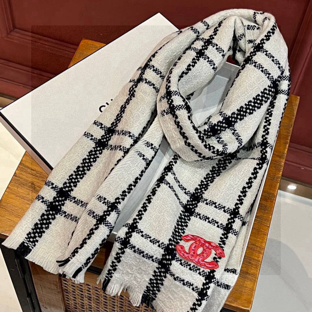 CHANEL 25S SCARF 190 IN CASHMERE 718525