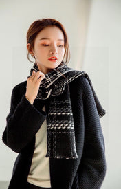 CHANEL 25S SCARF 200 IN CASHMERE 732052