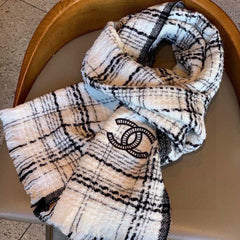 CHANEL 25S SCARF 200 IN CASHMERE 732053