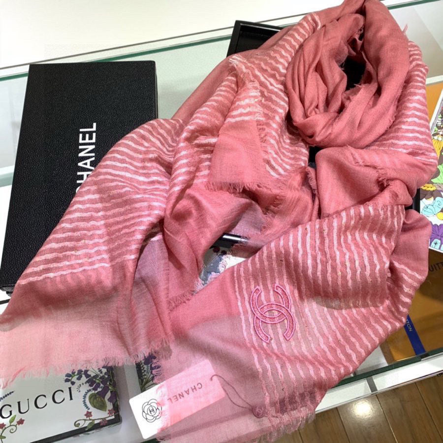 CHANEL 25S SCARF 200 IN CASHMERE VELVET 735756