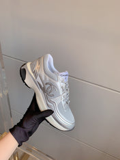 CC SNEAKERS IN GLOSSY SILVER CALFSKIN AND MESH
