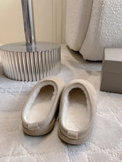 ALASKA SLIPPER IN BEIGE SUEDE