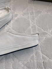 ALASKA SLIPPER IN WHITE SUEDE
