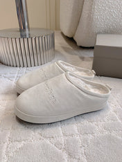 ALASKA SLIPPER IN WHITE SUEDE