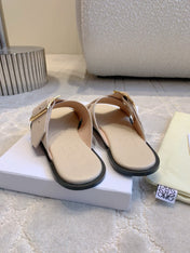 PETAL BELT FLAT SANDAL IN BEIGE CREAM CALFSKIN