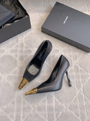 HIGH HEEL 10 CM PUMP IN BLACK CALFSKIN WITH GOLD HARDWARE