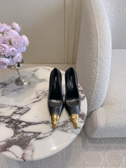 HIGH HEEL 10 CM PUMP IN BLACK CALFSKIN WITH GOLD HARDWARE