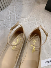 CHANEL 25S CAMELLIA SQUARE TOE FLATS IN BEIGE CALFSKIN GOLD HARDWARE
