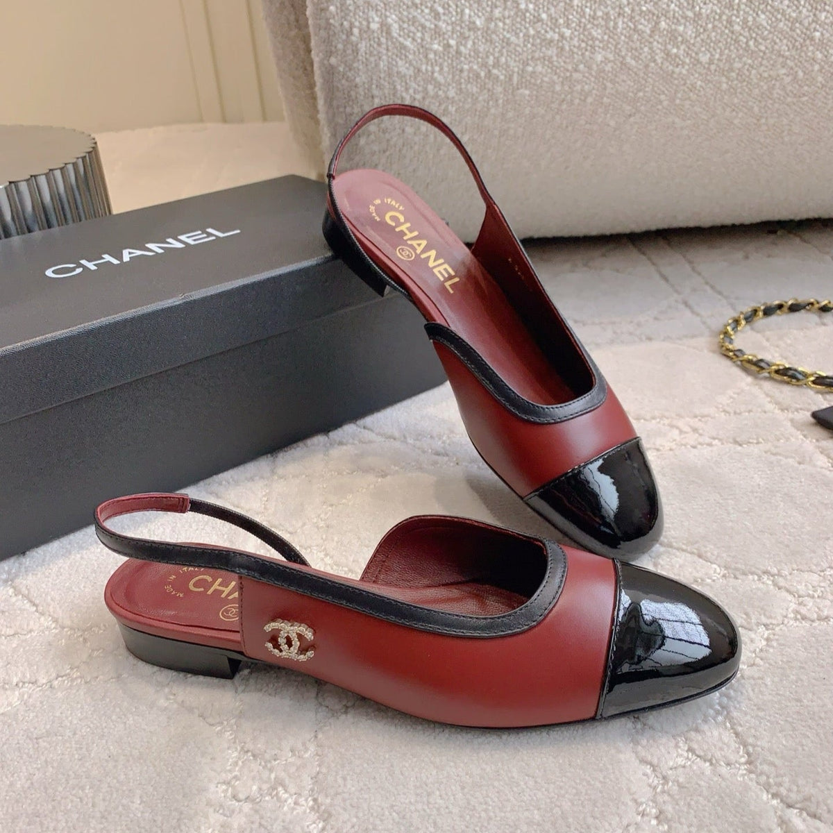CHANEL 25S SLINGBACK IN BLACK AND ROSEWOOD CALFSKIN GOLD HARDWARE