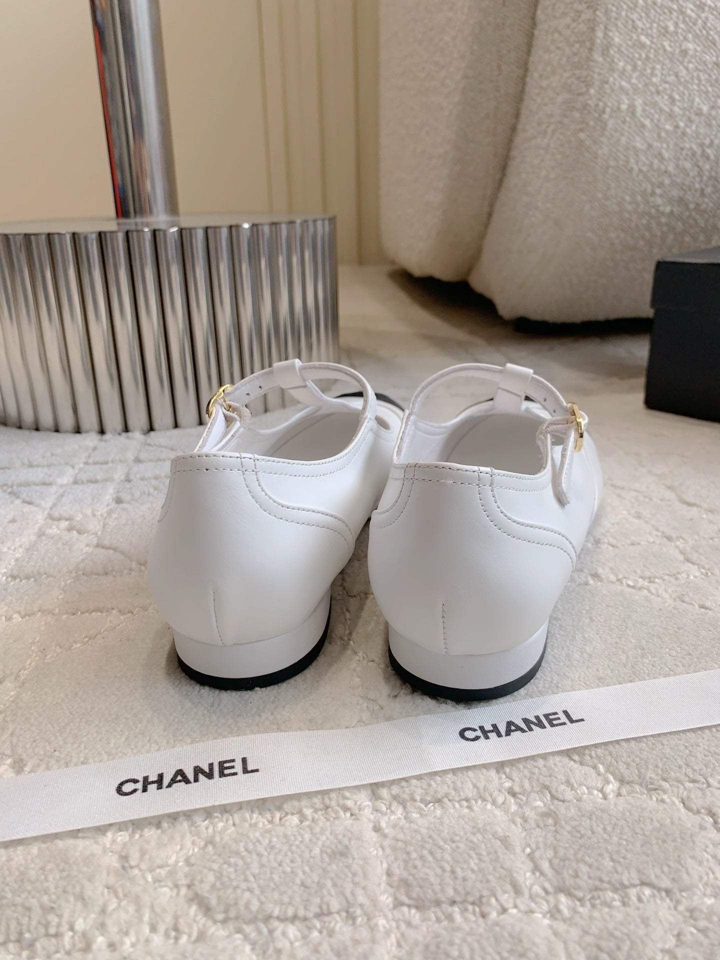 CHANEL 25S MARY JANE IN BLACK AND WHITE CALFSKIN GOLD HARDWARE